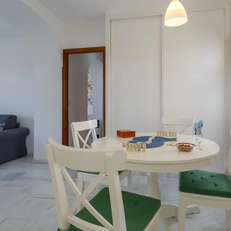 Surthy Angustias City Center Apartment